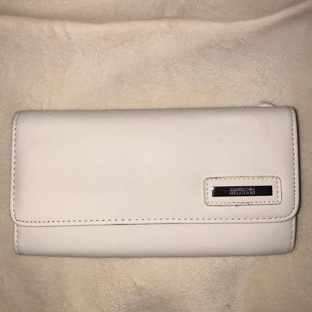 🤡CLOSET CLOSING!!🤡 Kenneth Cole Reaction wallet